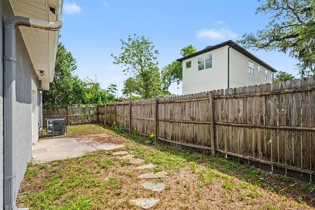 8301 N MARKS STREET, Tampa, FL 33604