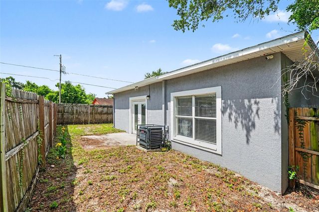 8301 N MARKS STREET, Tampa, FL 33604