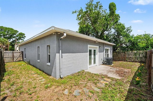 8301 N MARKS STREET, Tampa, FL 33604
