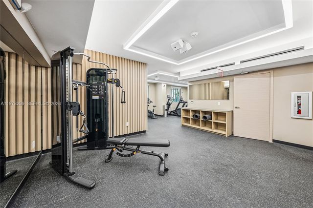 10281 W Bay Harbor Dr 202, Bay Harbor Islands, FL 33154