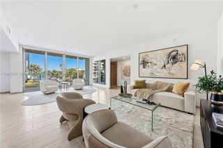 10281 W Bay Harbor Dr 202, Bay Harbor Islands, FL 33154