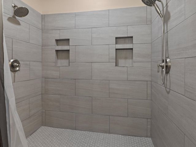 225 Aurora Lane, Tryon, NC 28782