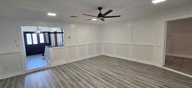 47 W Dansby Drive, Galveston, TX 77551