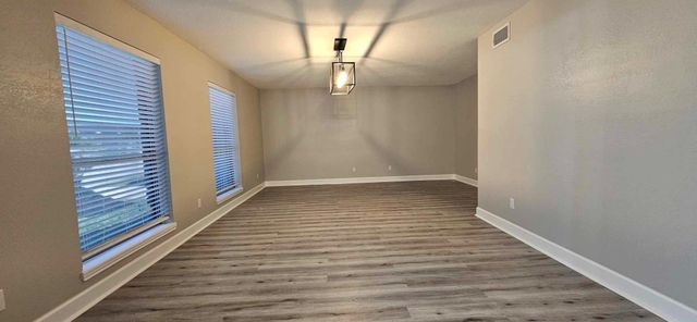 47 W Dansby Drive, Galveston, TX 77551