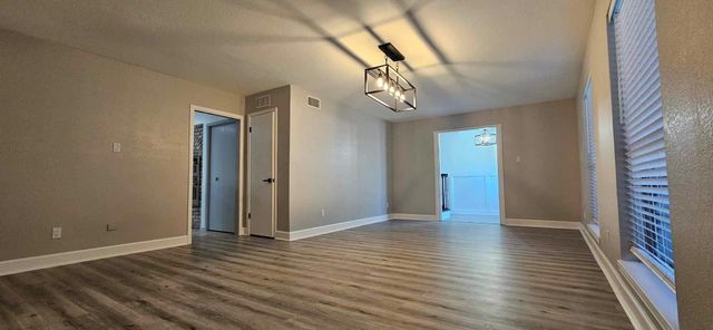 47 W Dansby Drive, Galveston, TX 77551