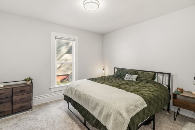 1369 York Street, Des Moines, IA 50316