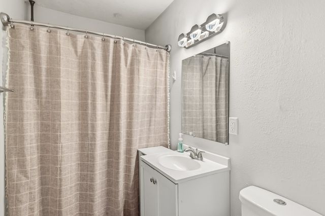 1369 York Street, Des Moines, IA 50316