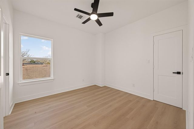 6719 Knox Street, Houston, TX 77091