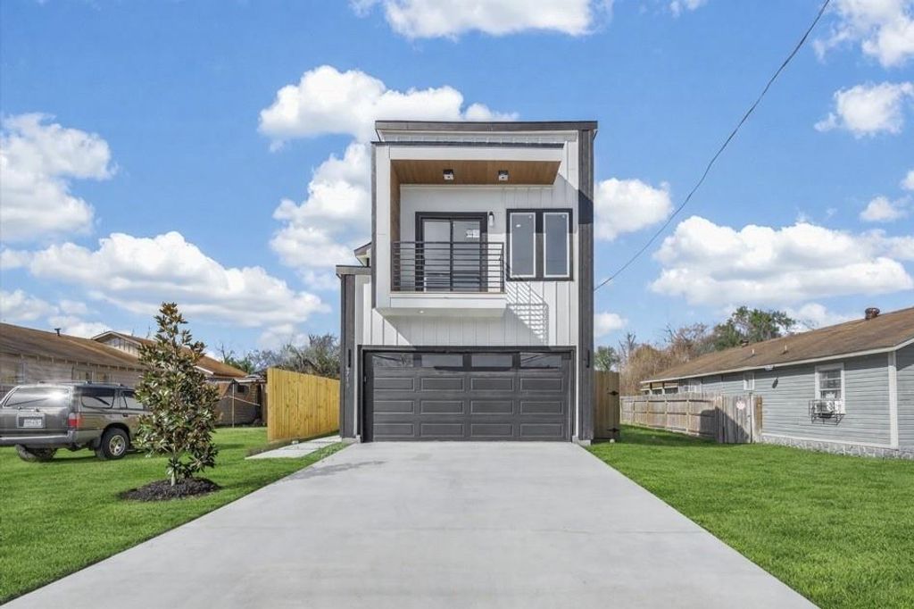 6719 Knox Street, Houston, TX 77091