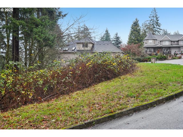 3317 Sw PARSONS Ct W, Portland, OR 97219