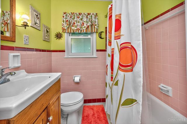 8560 Donegal Drive, Sycamore Twp, OH 45236