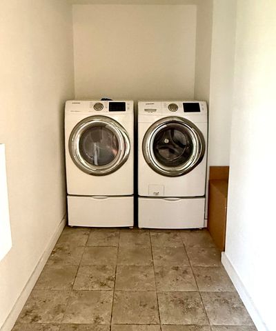 5520 Lincoln Ave, Groves, TX 77619