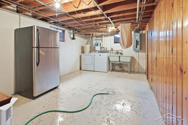 3580 Butternut Lane, Saginaw Twp, MI 48604