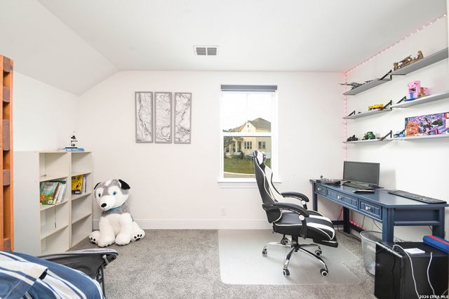 25302 Donahue Dr, San Antonio, TX 78255