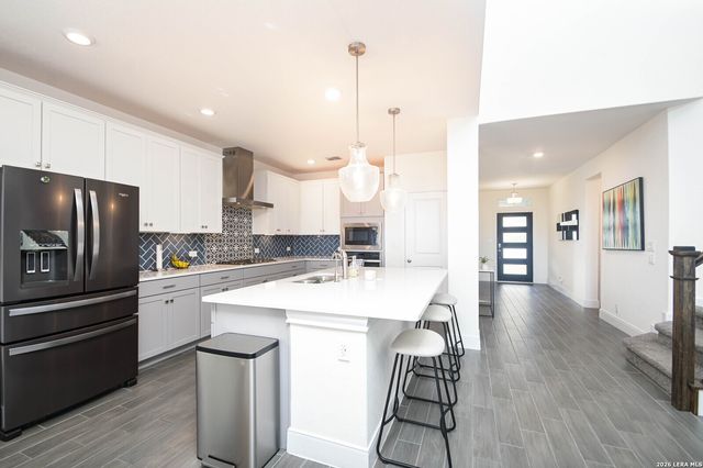 25302 Donahue Dr, San Antonio, TX 78255