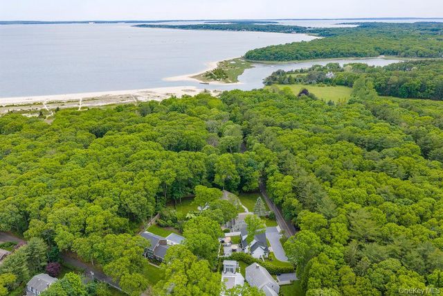 4525 S Harbor Road, Southold, NY 11971