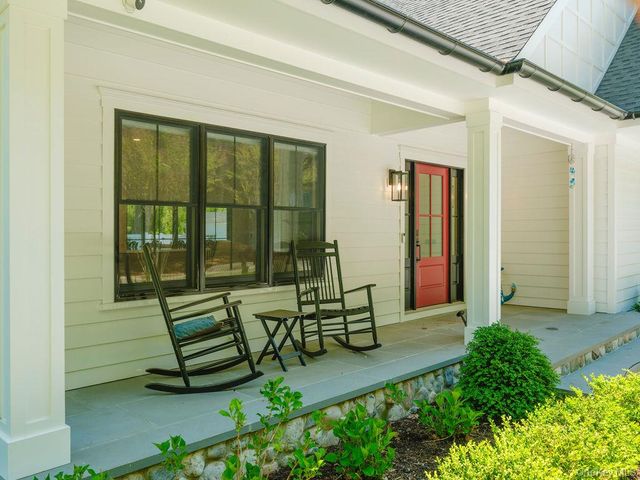4525 S Harbor Road, Southold, NY 11971
