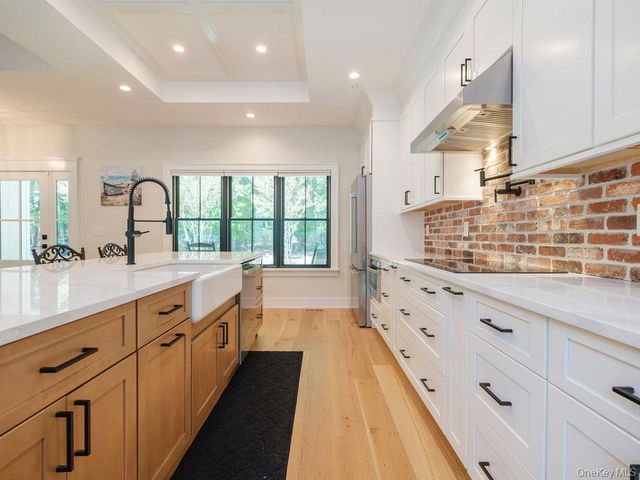 4525 S Harbor Road, Southold, NY 11971