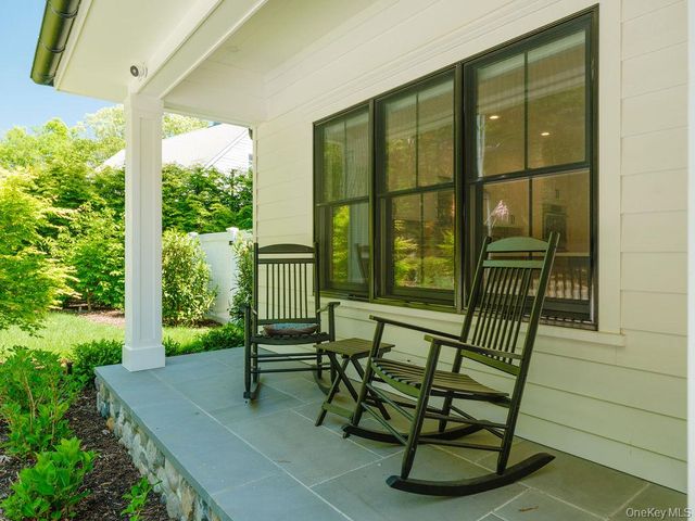 4525 S Harbor Road, Southold, NY 11971