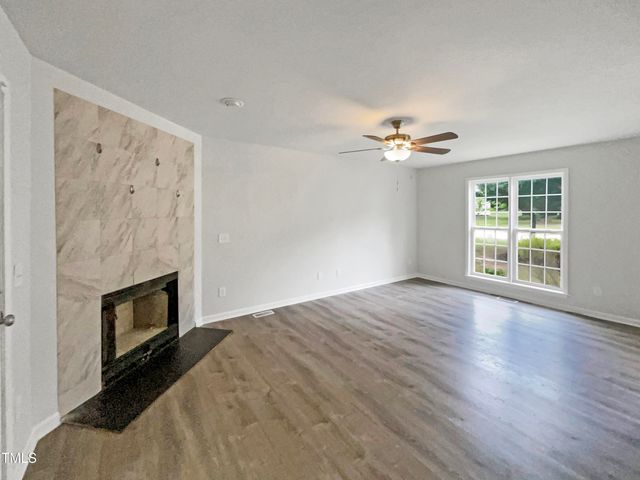 517 Hidden Cellars Drive, Holly Springs, NC 27540