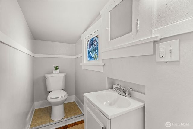 631 N Steele Street, Tacoma, WA 98406