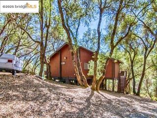 19563 Cottonwood St., Groveland, CA 95321