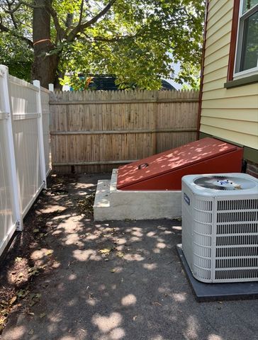 13 Moulton St, Lynn, MA 01905