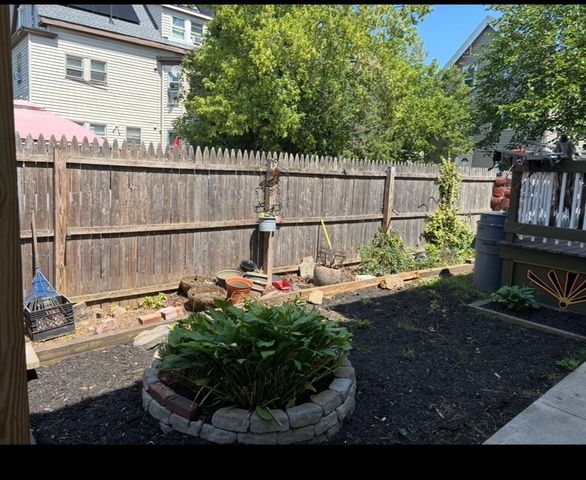 13 Moulton St, Lynn, MA 01905