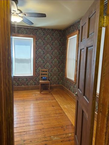 13 Moulton St, Lynn, MA 01905