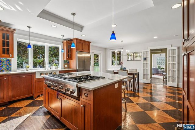 136 Summit Avenue, Montclair, NJ 07043