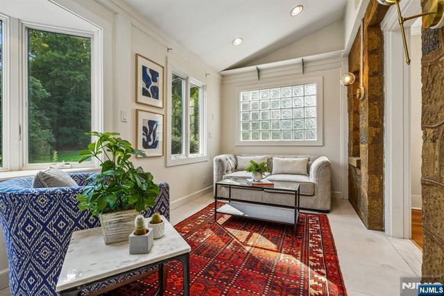 136 Summit Avenue, Montclair, NJ 07043