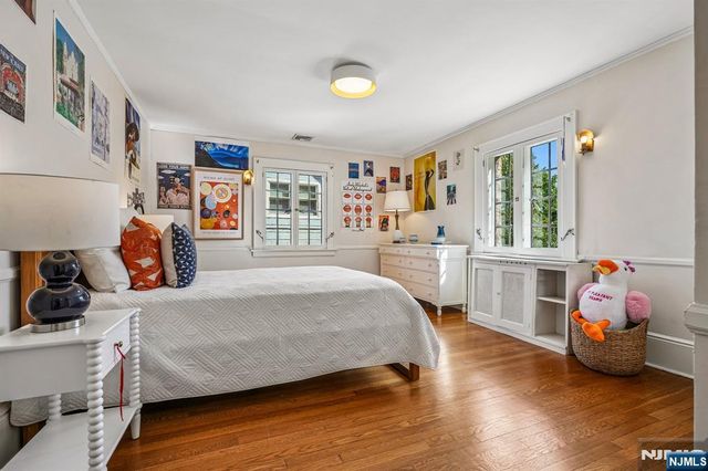 136 Summit Avenue, Montclair, NJ 07043