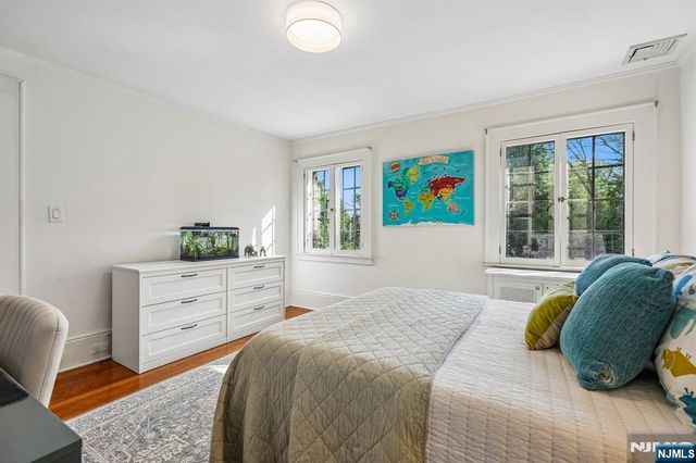 136 Summit Avenue, Montclair, NJ 07043