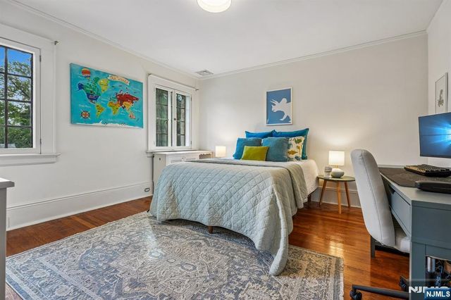 136 Summit Avenue, Montclair, NJ 07043