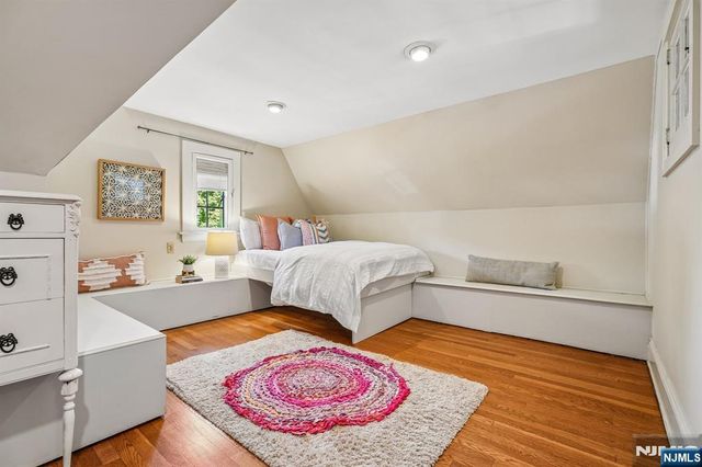 136 Summit Avenue, Montclair, NJ 07043