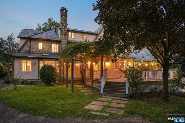 136 Summit Avenue, Montclair, NJ 07043