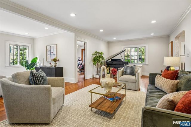 136 Summit Avenue, Montclair, NJ 07043