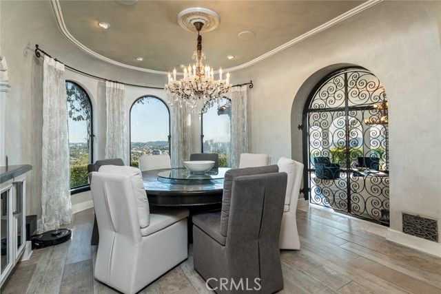 330 Kempton Road, Glendale, CA 91202