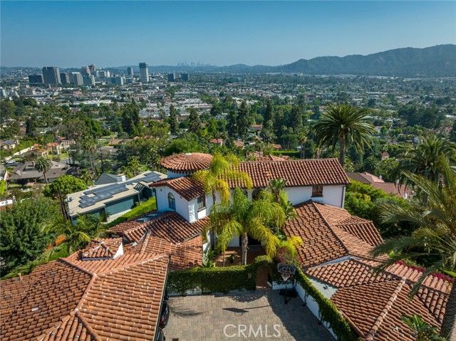 330 Kempton Road, Glendale, CA 91202