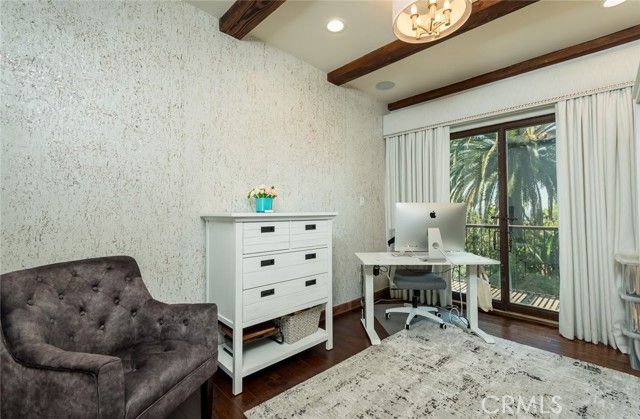 330 Kempton Road, Glendale, CA 91202