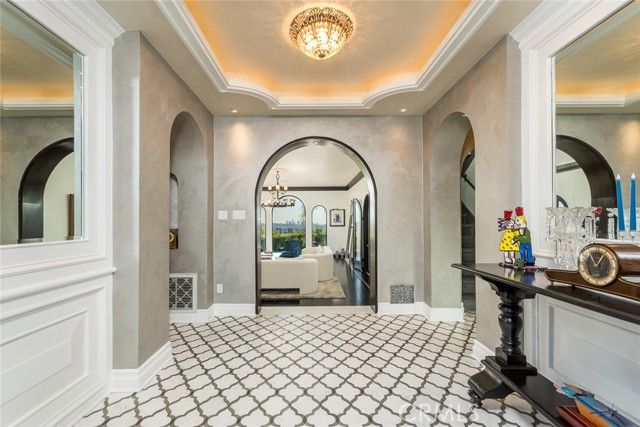 330 Kempton Road, Glendale, CA 91202