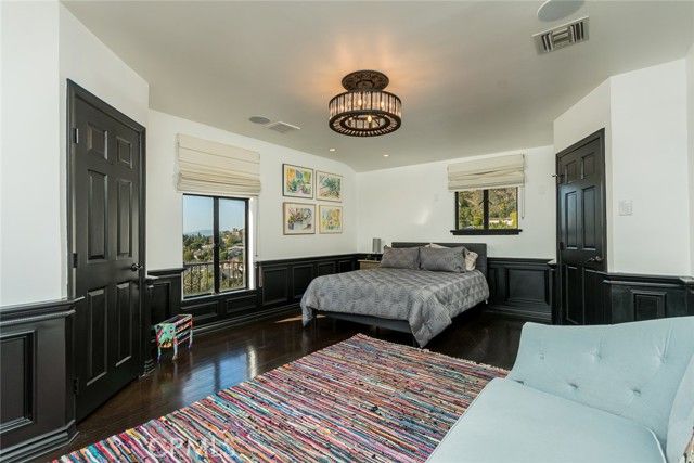 330 Kempton Road, Glendale, CA 91202