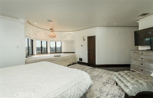 330 Kempton Road, Glendale, CA 91202