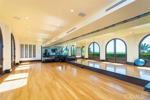 330 Kempton Road, Glendale, CA 91202