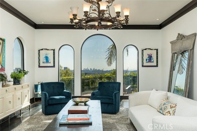 330 Kempton Road, Glendale, CA 91202