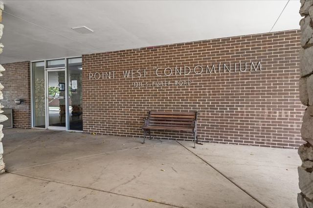 1311 S Finley Road 203, Lombard, IL 60148