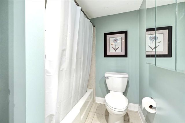 1311 S Finley Road 203, Lombard, IL 60148