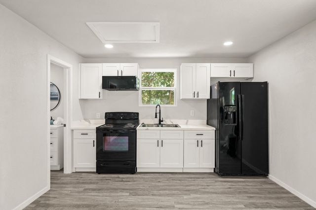 3214 Brea Crest Street B, Houston, TX 77093