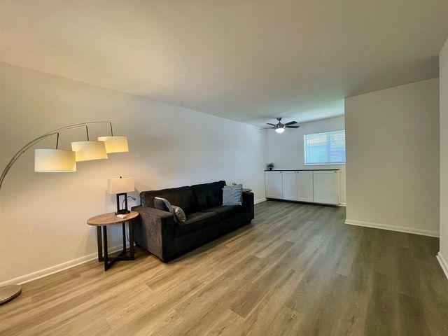 1704 NE 9th Street, Fort Lauderdale, FL 33304