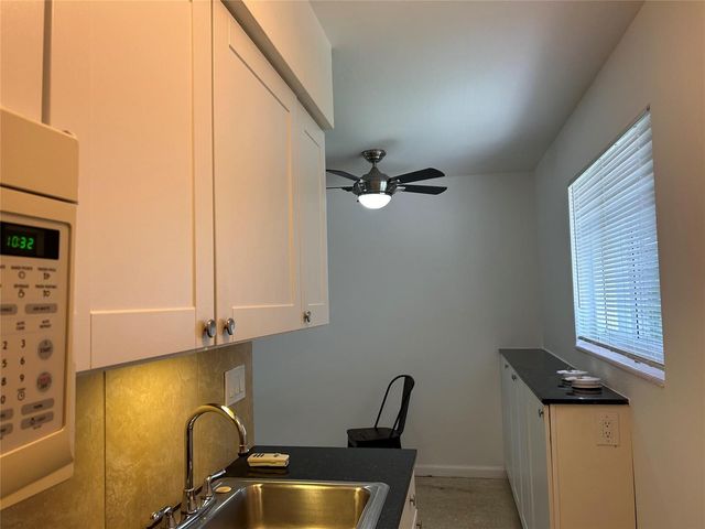 1704 NE 9th Street, Fort Lauderdale, FL 33304
